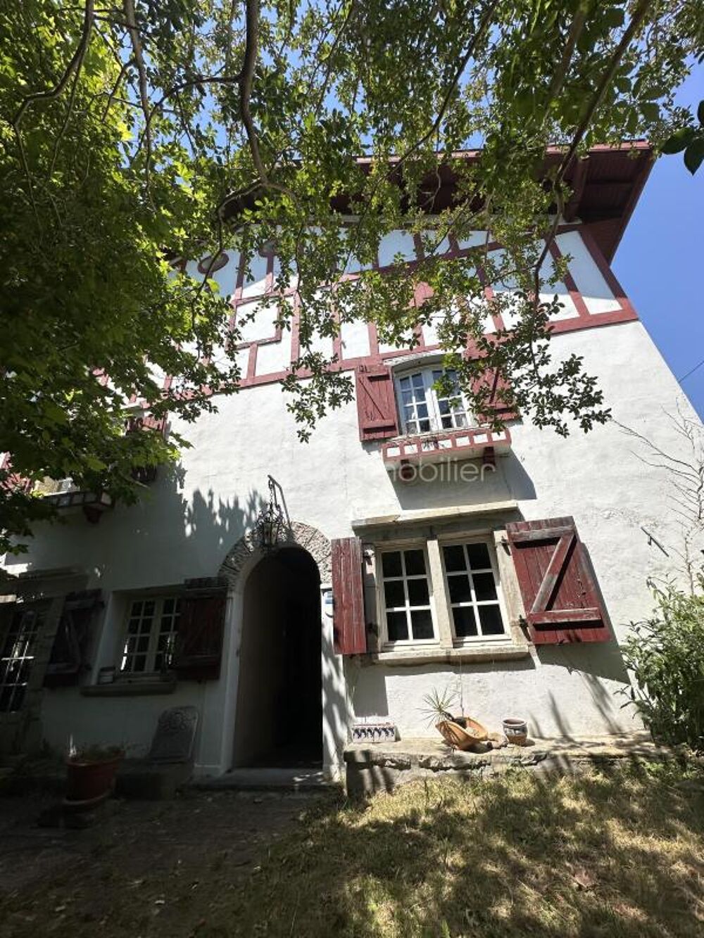 Maison 14 pièces 330 m² · à Urt · 330 m² · 650 000 €