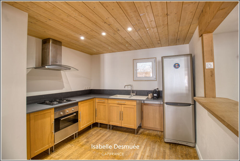 Vente Appartement T3 rénové avec charme, dernier étage lumineux, à deux pas de la gare de Voiron Voiron