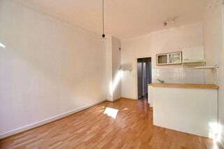Vente Appartement BORDEAUX CENTRE, QUARTIER GAMBETTA / SAINT-SEURIN, UNE OPPORTUNITÉ À SAISIR Bordeaux