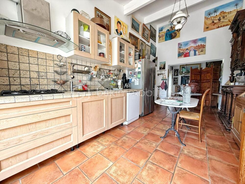 ? MONTADY  VILLA 184 m²  2 APPARTEMENTS  TERRAIN 367 m²  GARAGE  PANNEAUX SOLAIRES