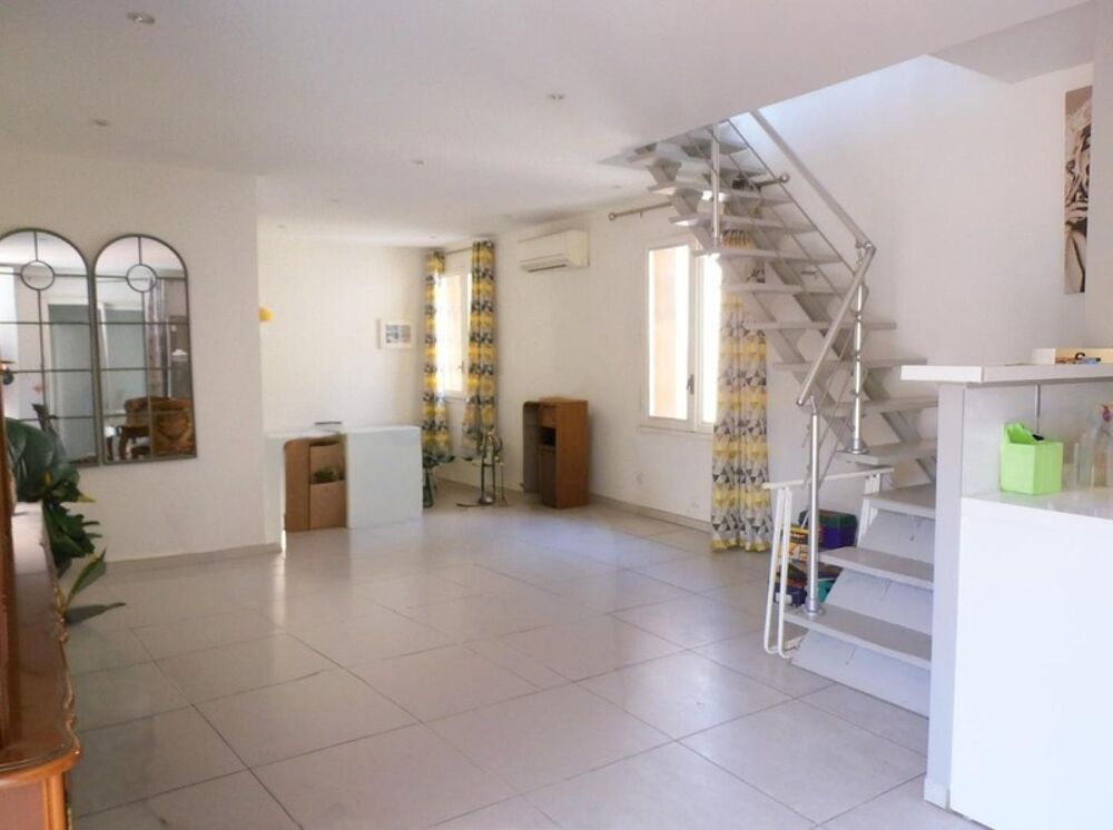 LA PENNE SUR HUVEAUNE Maison de Type 4 avec Terrasse