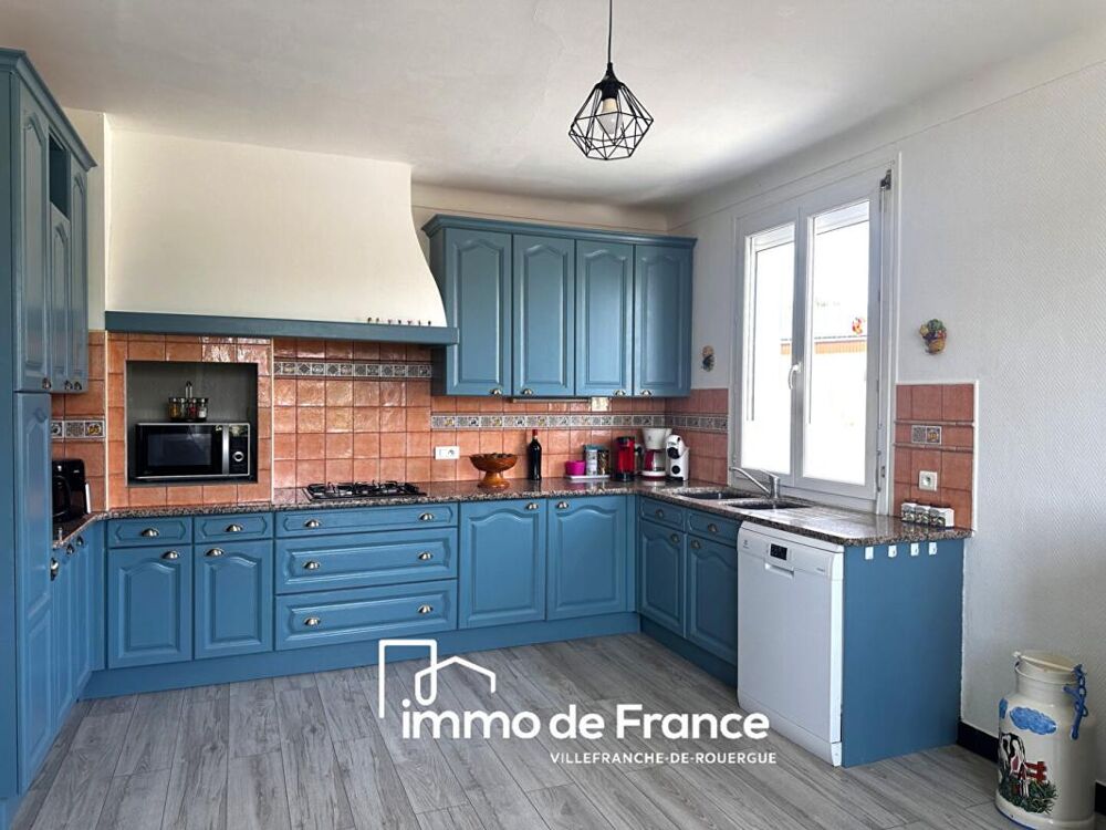 Vente Maison Maison Vailhourles 204 m² habitables, 6 chambres, garage et abri camping-car sur 1075 m² de terrain clos Vailhourles