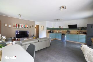 Vente Appartement Appartement T3/4 de 73 m² à Rousset 13790, Avenue de la Begude Rousset