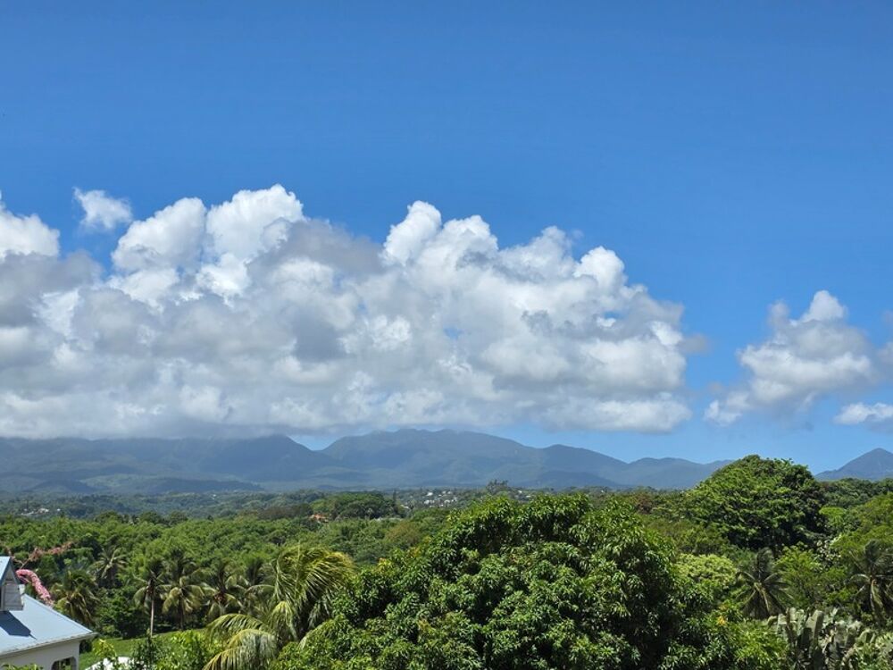Vente Villa VUE MONTAGNE Superbe villa avec piscine et garage 2 voitures Baie mahault