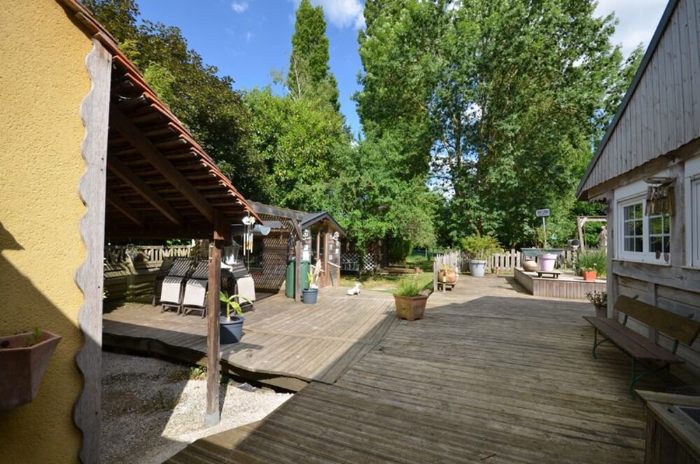 Vente Maison Coulommiers (77) Maison de caractère à vendre de 226 m2 et son jardin paysagé Rebais