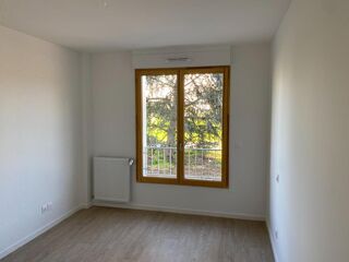 Vente Appartement Appartement 3 pièces loué - Investissement serein - Terrasse & Garage Bordeaux