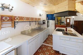Vente Maison Sud Aveyron grande maison de village 1 hectare de terrain Nant