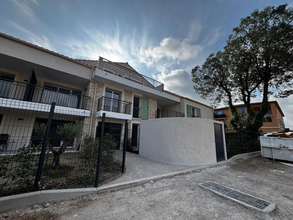 Location Appartement T1 BIS NEUF avec balcon et parking à COGOLIN Cogolin