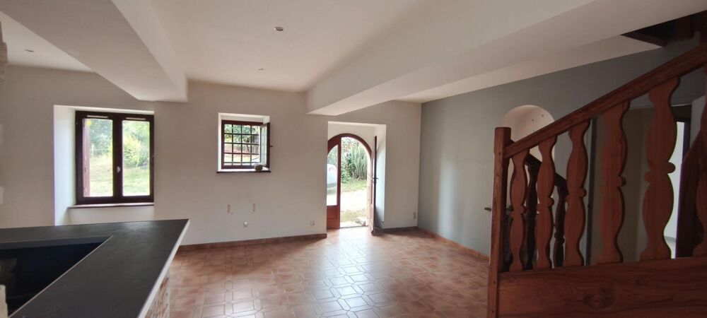 Vente Maison Exclusivité ! Vente aux Enchères. MAISON DATANT DE 1702. 3 CHAMBRES. GRAND TERRAIN. DOUBLE GARAGE Ereac