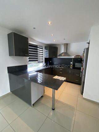  Maison  vendre 6 pices 126 m