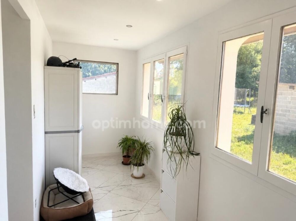 Vente Maison Maison familiale avec piscine et grand terrain : un cadre de vie privilégié à Saint-Eulien ! Saint eulien