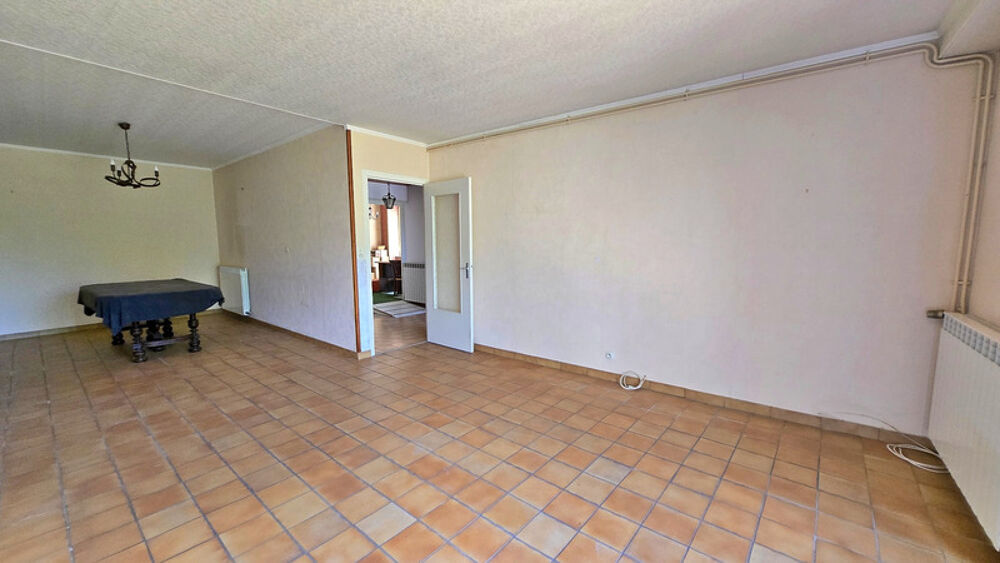 Maison Familiale de 9 chambres avec Grange et Jardin - Centre-Bourg - Calme et Tranquilité