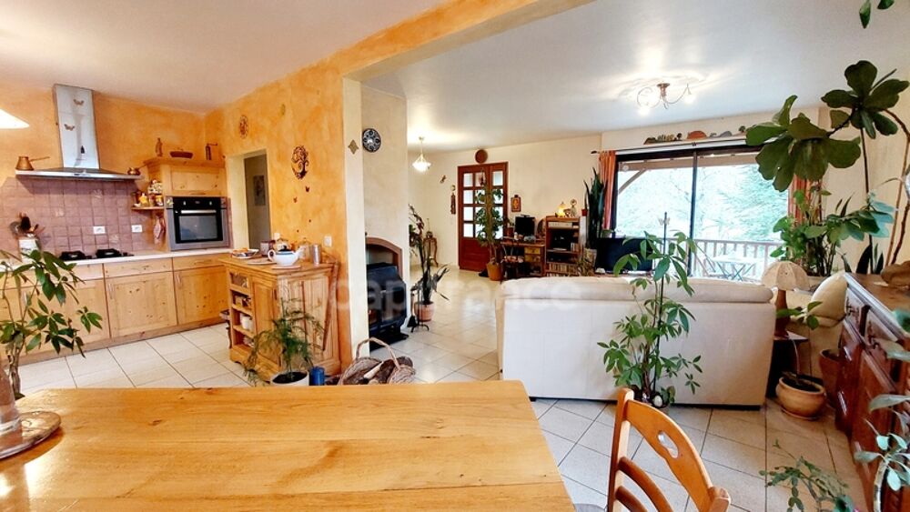 Vente Maison Maison à Sergeac de 151m², 6 pièces, au calme, sans vis à vis, sans travaux avec vue dégagée + garage XXL + chalet Sergeac
