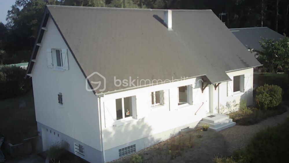 ? Maison traditionnelle à Saint-Firmin-des-Vignes  7 pièces  Terrain de 790 m²