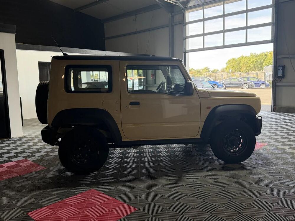 Jimny 2 AllGrip Pro 1.5 VVT 16V 4WD 102 cv PRIVILEGE 2021 occasion 85190 Venansault