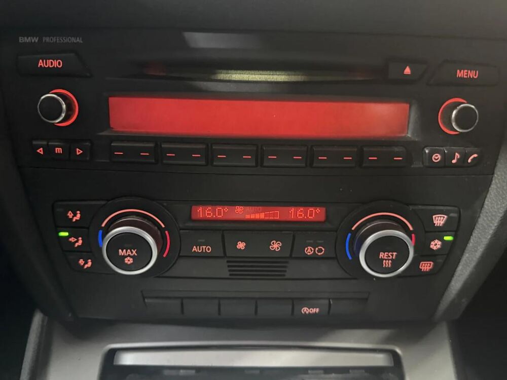S&eacute;rie 3 Touring 318d 2.0 d 16V 143 cv CONFORT 2007 occasion 85190 Venansault