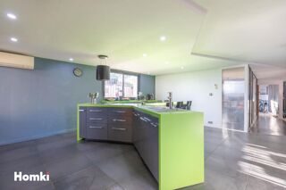 Vente Appartement Appartement T5 de 151 m² à Fréjus 83370, Avenue de la Corniche d'Azur Frejus