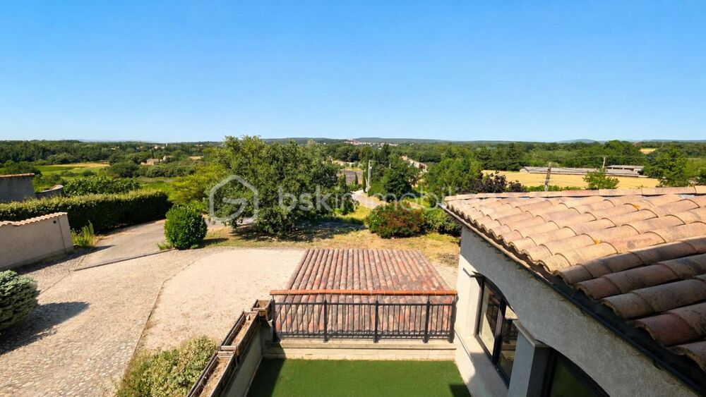 Vente Maison Maison traditionnelle avec très belle vue, grands volumes et terrain de plus de 2 000 m² Grignan