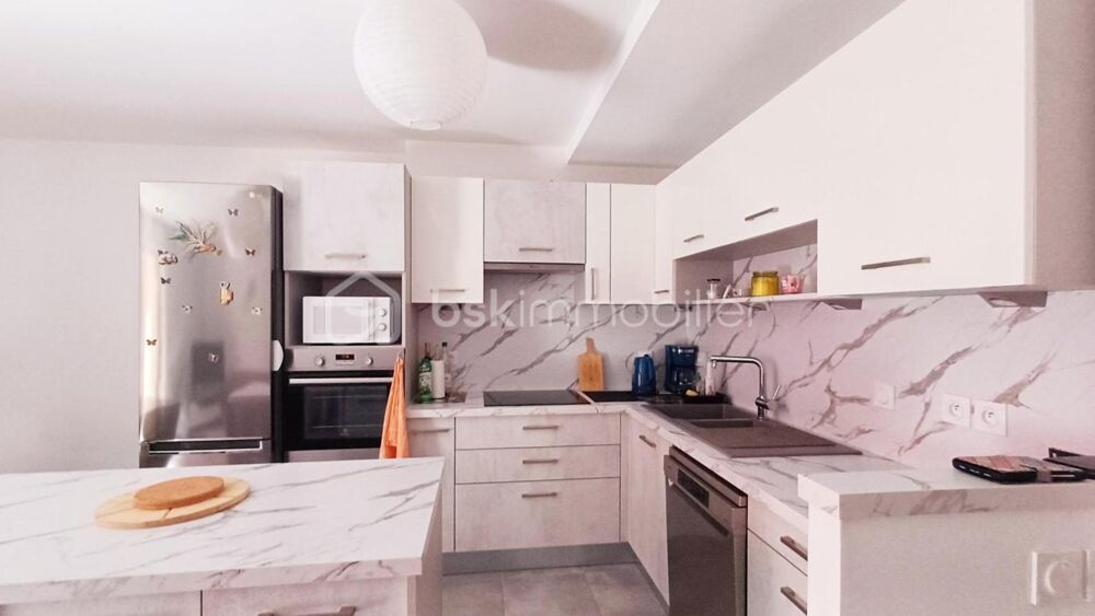 Vente Appartement A Vendre - Bel appartement récent 3 pièces en rez-de-chaussée avec un vaste extérieur au calme- parking et cave Les sables d olonne