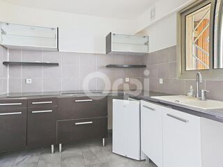 Vente Appartement A 5 minutes des Plages  Agréable T3 66 m2 Terrasse plein sud et parking sous-sol Antibes