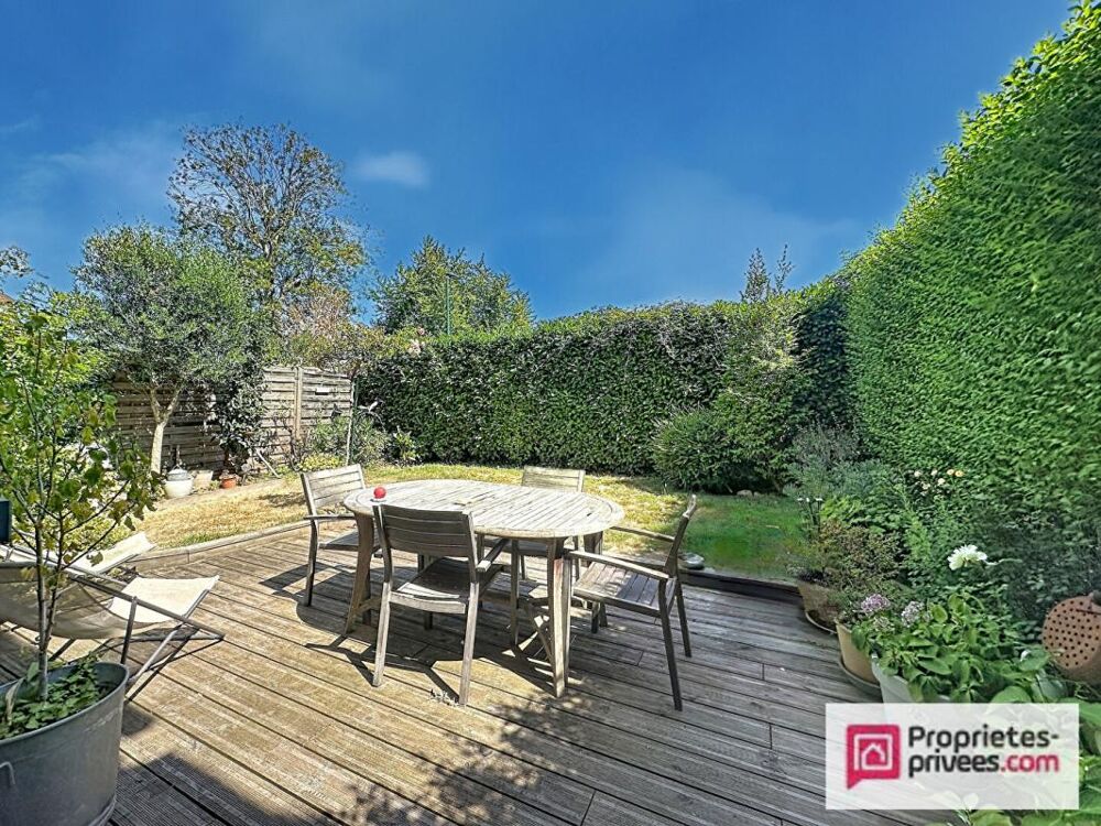 Coup de coeur à Touques ? Maison de 100 m² rénovée avec jardin intimiste et garage à 5 min de Deauville