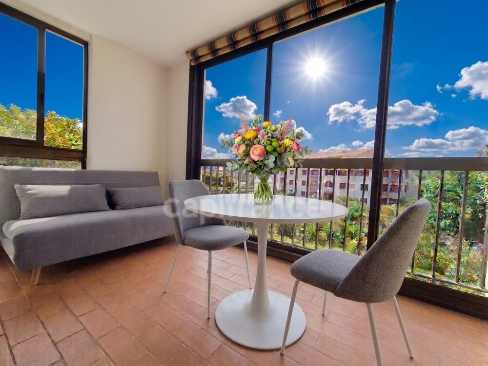 APPARTEMENT T2 + PARKING + PISCINE à vendre SIX-FOURS-LES-PLAGES (83)