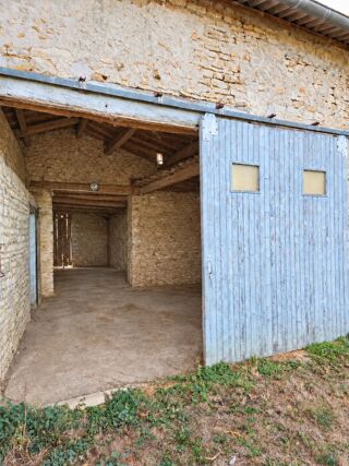  Propriété/château à vendre 6 pièces 234 m²