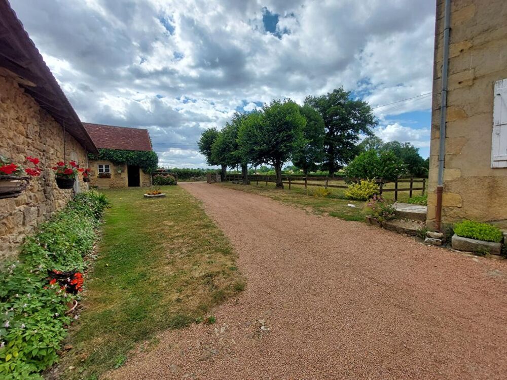  vendre  Maison Saint-Laurent-en-Brionnais (71800)