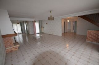  Maison  vendre 6 pices 196 m