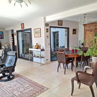  Maison à vendre 8 pièces 166 m²