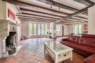  Propriété/château à vendre 8 pièces 270 m²