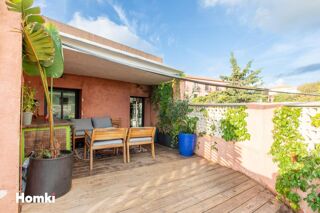 Vente Appartement Appartement T5 de 151 m² à Fréjus 83370, Avenue de la Corniche d'Azur Frejus