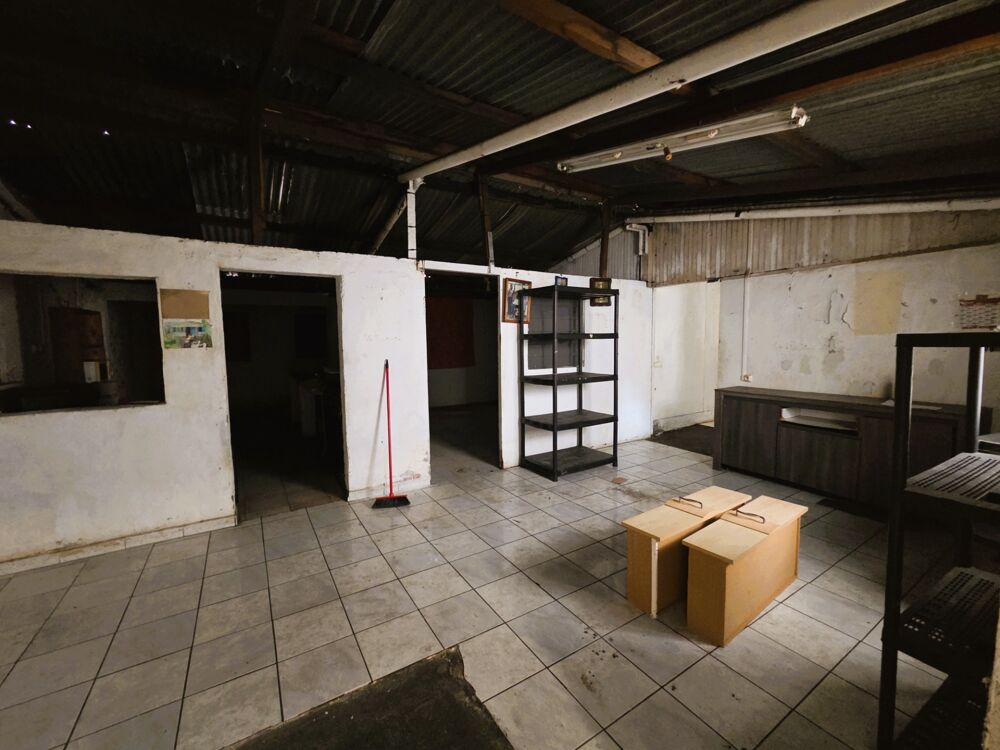 Maison TOMI avec extensions à rénover  Fort potentiel  Secteur calme de Saint-Paul