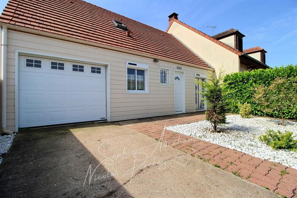 Maison de 3 pièces, 2 grandes chambres avec jardin et garage