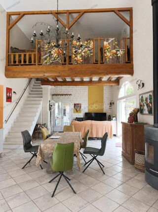  Propriété/château à vendre 6 pièces 165 m²