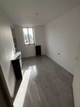 Appartement à louer 3 pièces 75 m² Elbeuf