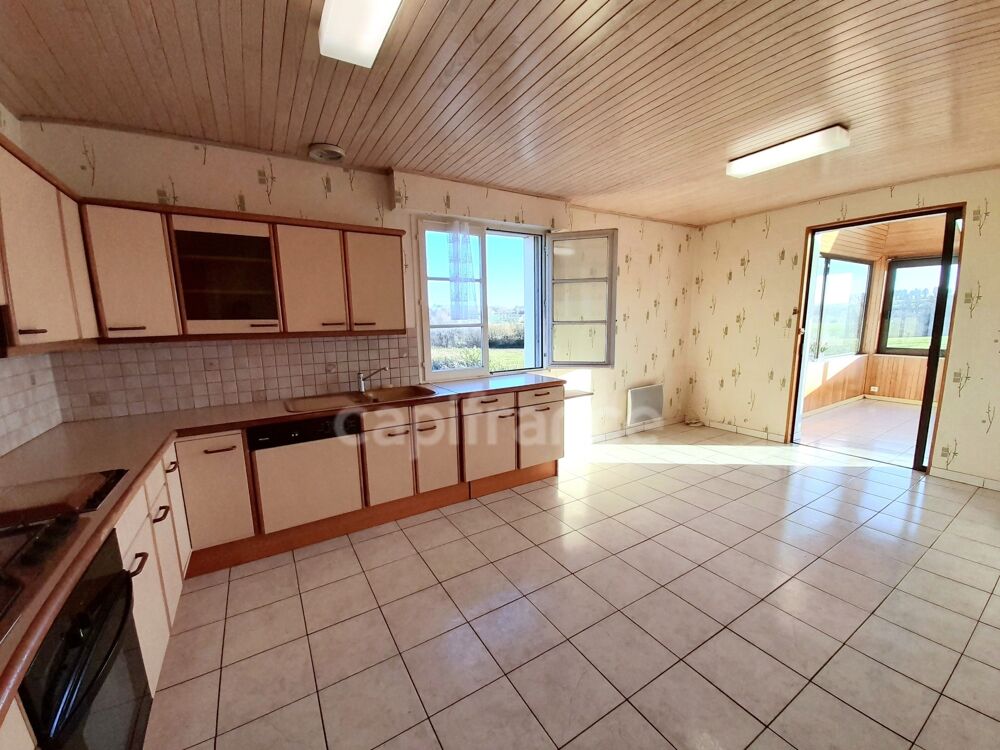 Vente Maison Maison à vendre 6 pièces QUEMENEVEN (29180) 157.79 m2- 4 chambres - 1 sous-sol total- 1 véranda - parcelle de 1080m2 Quemeneven