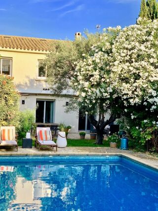  Maison � vendre 9 pi�ces 212 m�