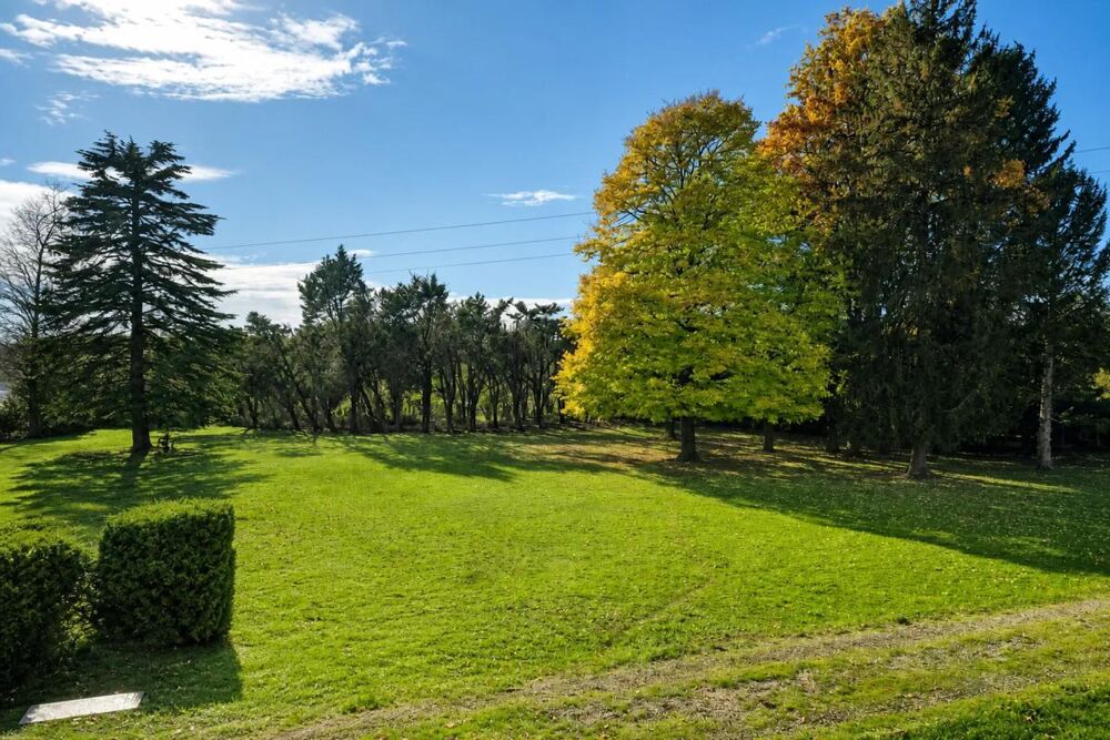 Maison spacieuse avec grand jardin à Linars