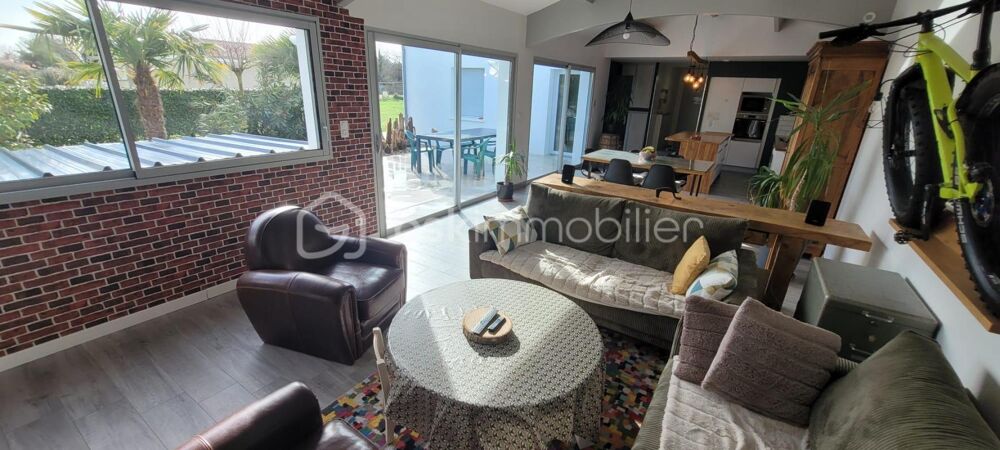 Vente Maison MAISON INDIVIDUELLE DE PLAIN PIED 118 M2, PETITE PISCINE ET DEPENDANCE SUR 831 M2 DE TERRAIN Mornac sur seudre