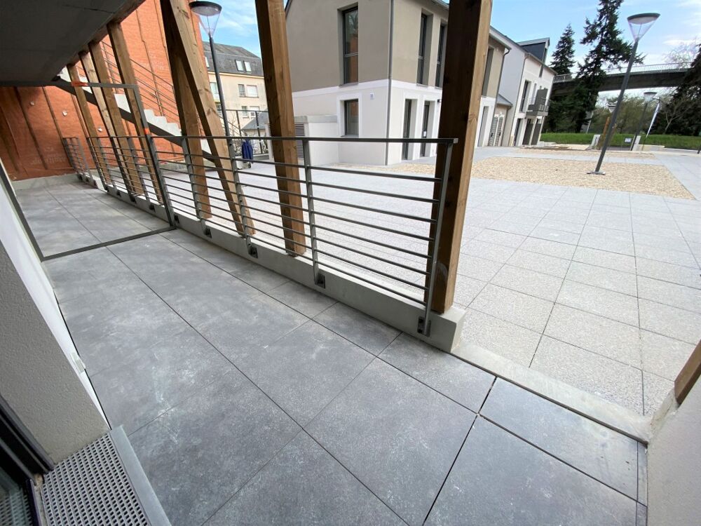 Location Appartement T2 avec terrasse et parking à TOURS Tours