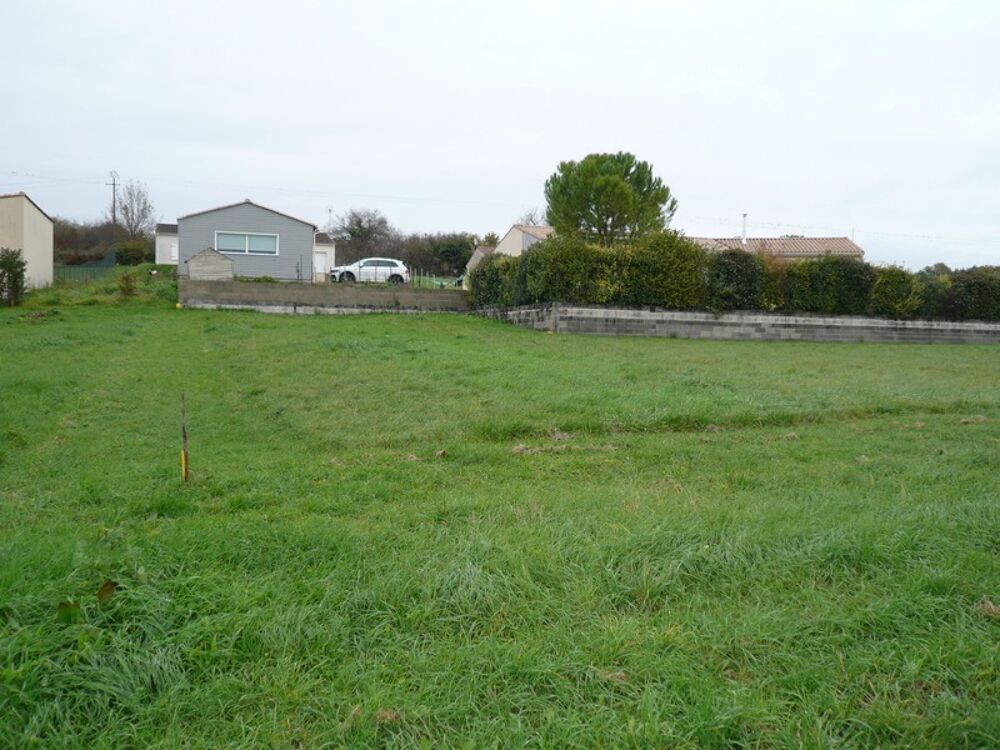 Vente Terrain ? SAINT LAURENT DE COGNAC A Vendre TERRAIN à Construire ? Saint laurent de cognac