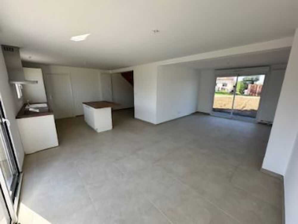 Location Maison Maison de 102m2 à louer sur Vendat Vendat