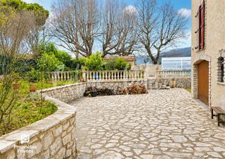  Propriété/château à vendre 14 pièces 413 m²