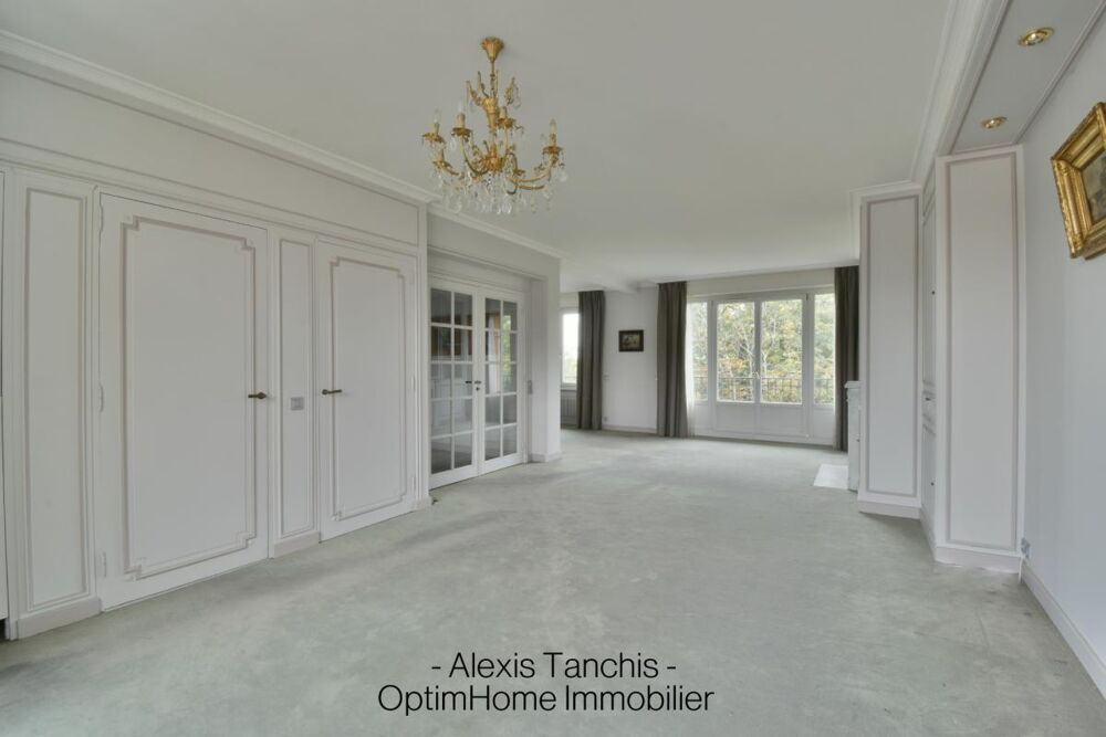 Vente Appartement LILLE CENTRE – SQUARE FOCH – 123 M² – 3 CHAMBRES – ASCENSEUR – PARKING – BALCONS Lille