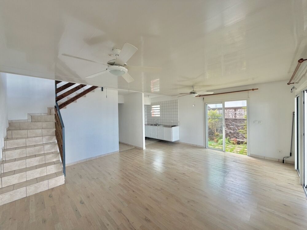 Vente Maison À VENDRE AU TAMPON (97430) – ENSEMBLE DE 2 VILLAS JUMELÉES AVEC VUE MER PANORAMIQUE Le tampon