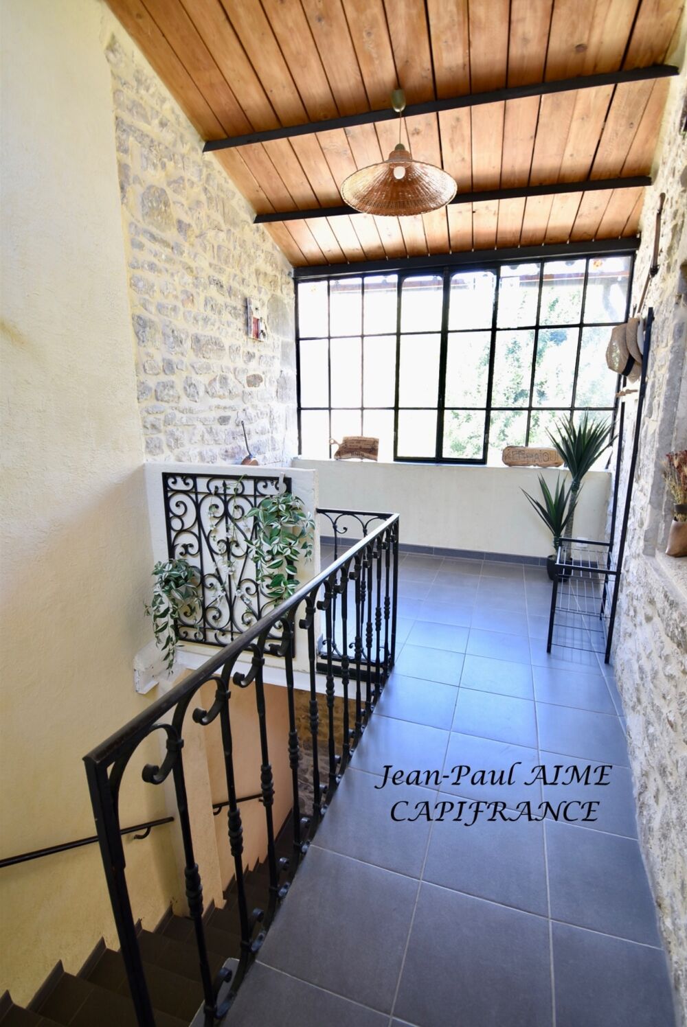 Vente Maison BARJAC – Maison de village soigneusement rénovée – 66 m² – Garage voûté Barjac