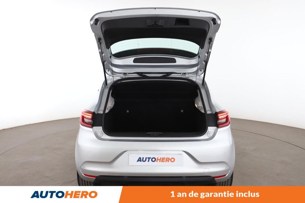 Clio 1.6 E-Tech Business 140 ch 2022 occasion 92130 Issy-les-Moulineaux