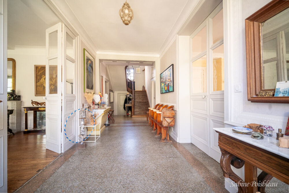 Vente Propriété/Château Exceptionnel au coeur de Saumur et des bords de loire une demeure de 375 m² - dépendances - Garages - jardin -1439m² Saumur