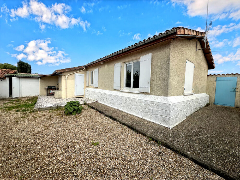 A VENDRE ROYAN MAISON DE PLAIN PIED Quatres chambres avec garage et atelier